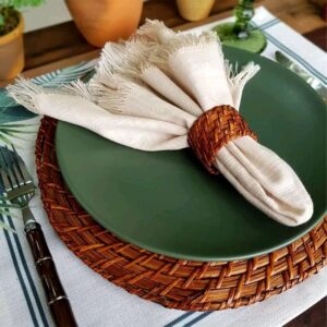 Mesa linda com Sousplat Rattan